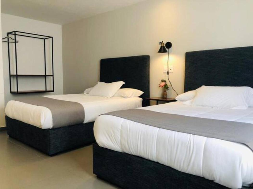 Urban Gran Plaza Aparthotel Zapopan Kültér fotó